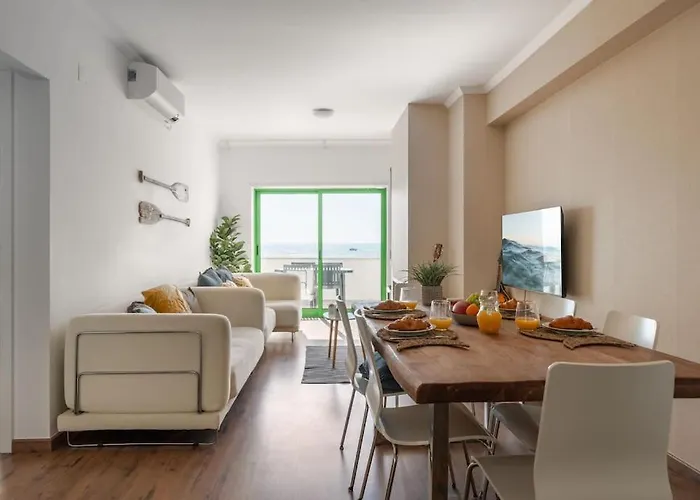 Sunset Terrace - Beachfront With Private Parking Nazaré