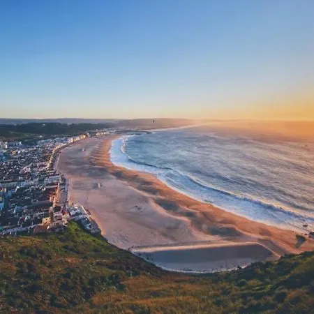 Sunset Terrace - Beachfront With Private Parking