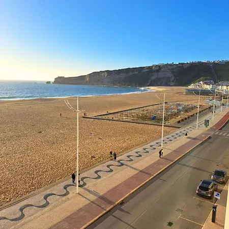 Sunset Terrace - Beachfront With Private Parking Apartmán *