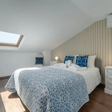 Апартаменты Sunset Terrace - Beachfront With Private Parking *