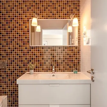 Sunset Terrace - Beachfront With Private Parking Апартаменты Назаре