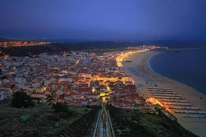 Sunset Terrace - Beachfront With Private Parking Apartmán Nazaré